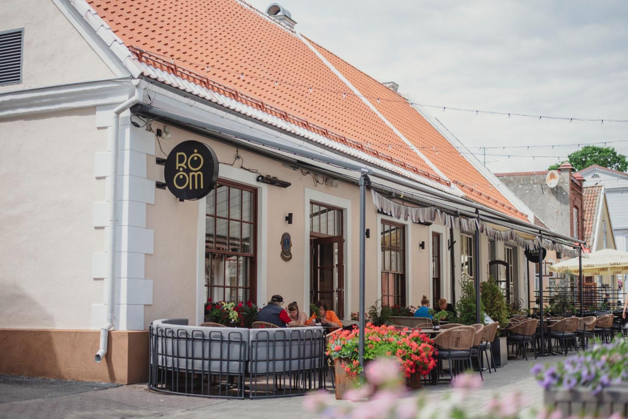 Bob W Paernu Apartman Kültér fotó